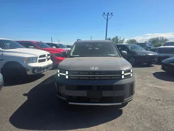 2024 Hyundai Santa Fe - image 2