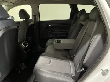 2020 Hyundai Santa Fe - image 15