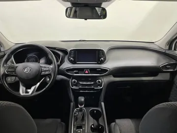 2020 Hyundai Santa Fe - image 4