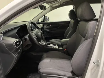 2020 Hyundai Santa Fe - image 3