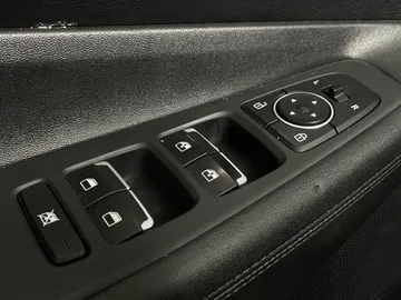 2020 Hyundai Santa Fe - image 19