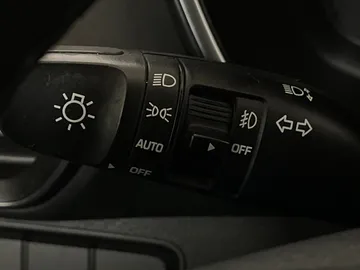 2020 Hyundai Santa Fe - image 16
