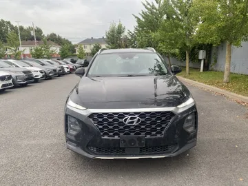 2020 Hyundai Santa Fe - image 2