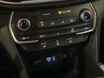 2019 Hyundai Santa Fe - image 18