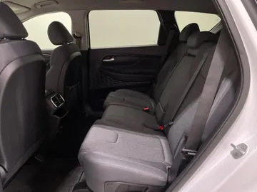 2019 Hyundai Santa Fe - image 15