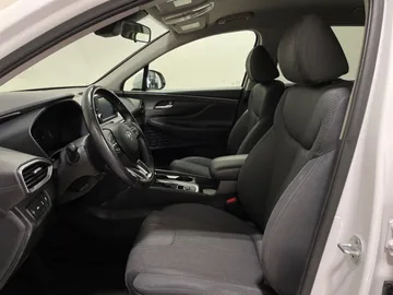 2019 Hyundai Santa Fe - image 3