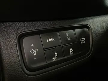 2020 Hyundai Santa Fe - image 33