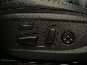 2020 Hyundai Santa Fe - image 20