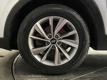 2020 Hyundai Santa Fe - image 7