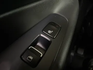 2020 Hyundai Santa Fe - image 27