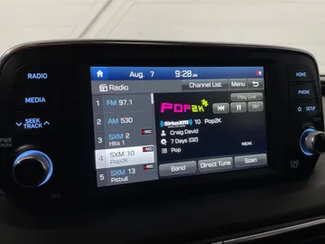 2020 Hyundai Santa Fe - image 32