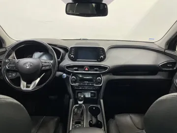 2019 Hyundai Santa Fe - image 4