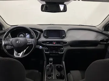 2019 Hyundai Santa Fe - image 4