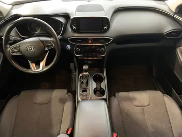 2019 Hyundai Santa Fe - image 4