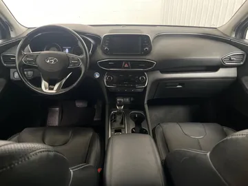 2019 Hyundai Santa Fe - image 4