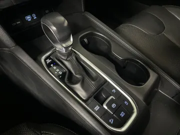 2019 Hyundai Santa Fe - image 27