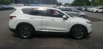 2019 Hyundai Santa Fe - image 4