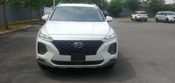 2019 Hyundai Santa Fe - image 2