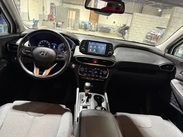 2020 Hyundai Santa Fe - image 10