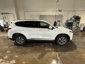 2020 Hyundai Santa Fe - image 4