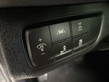 2020 Hyundai Santa Fe - image 32
