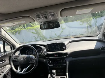 2020 Hyundai Santa Fe - image 8
