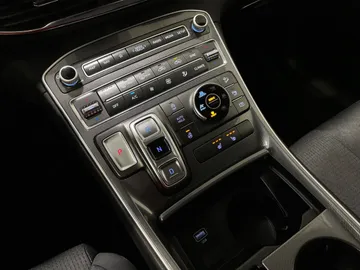2023 Hyundai Santa Fe - image 25