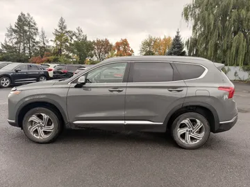2023 Hyundai Santa Fe - image 4
