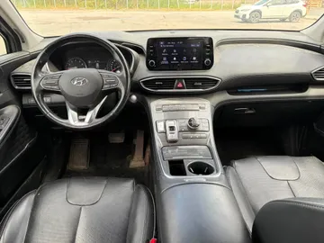 2022 Hyundai Santa Fe - image 9