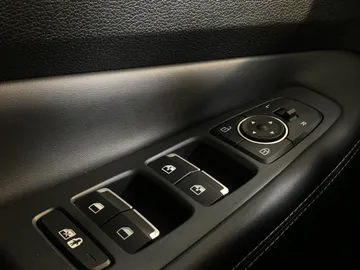 2023 Hyundai Santa Fe - image 28
