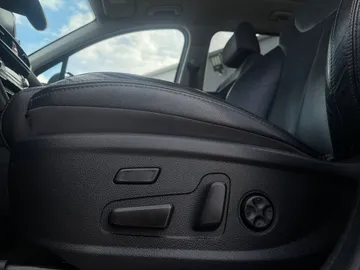 2020 Hyundai Santa Fe - image 29