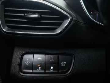 2020 Hyundai Santa Fe - image 35