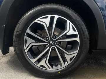 2020 Hyundai Santa Fe - image 7