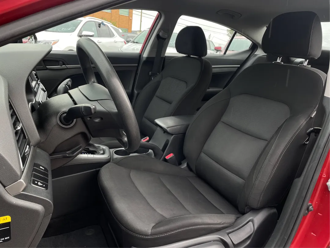 Hyundai Elantra 2017 à vendre - photo 3
