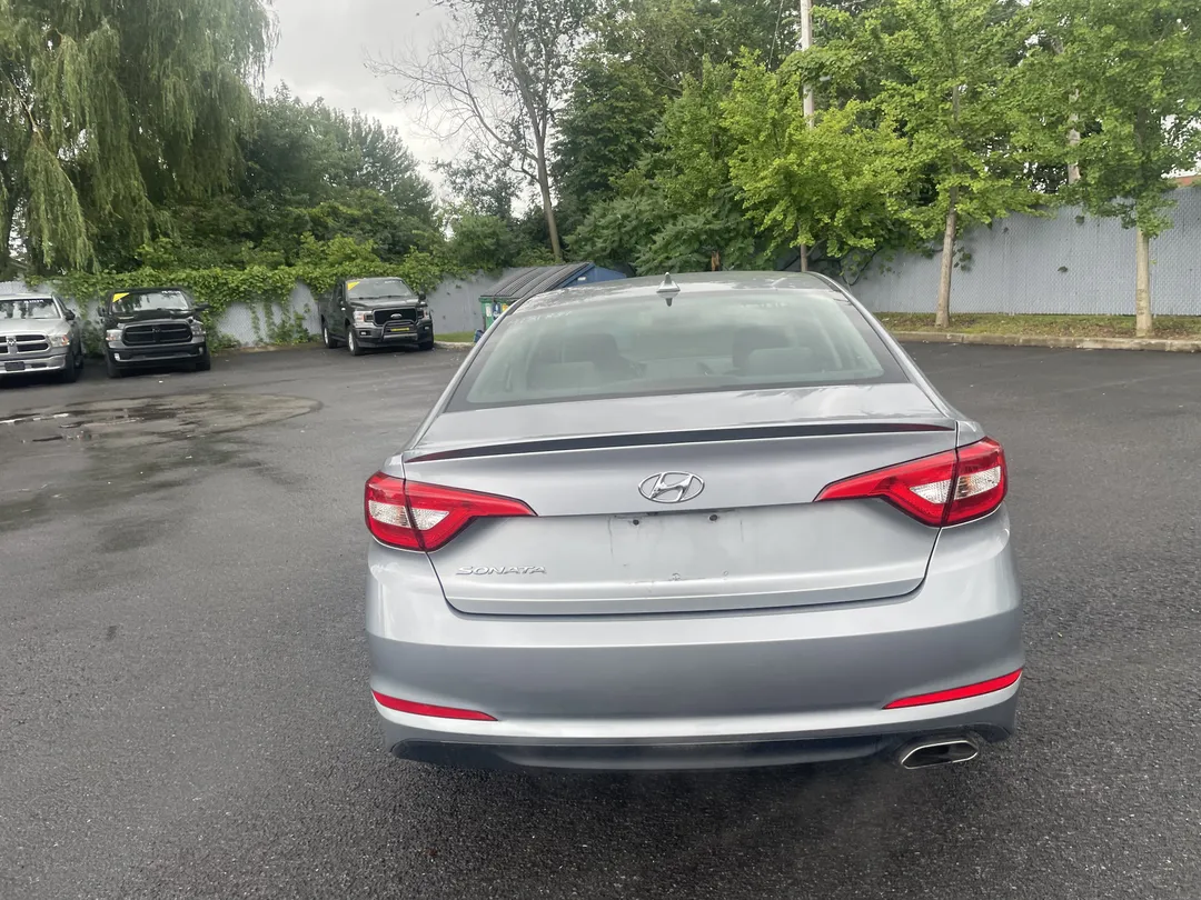 2017 Hyundai Sonata — photo 4