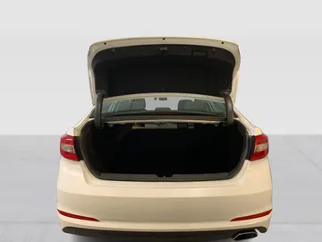2017 Hyundai Sonata - image 12