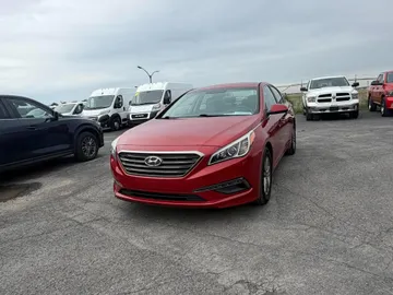 2017 Hyundai Sonata - image 3