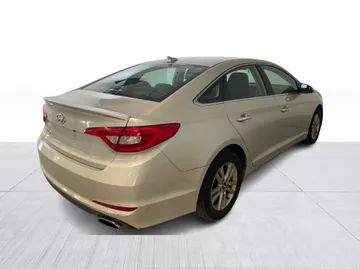 2017 Hyundai Sonata - image 8