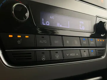 2017 Hyundai Sonata - image 26