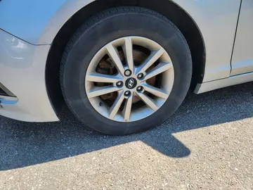 2017 Hyundai Sonata - image 7