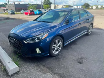 2019 Hyundai Sonata - image 3