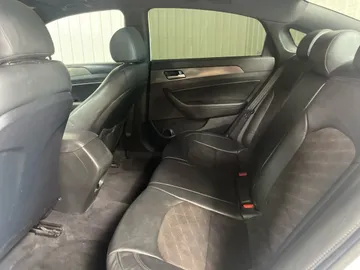 2019 Hyundai Sonata - image 16
