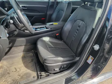 2020 Hyundai Sonata - image 9