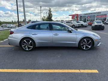 2021 Hyundai Sonata - image 4