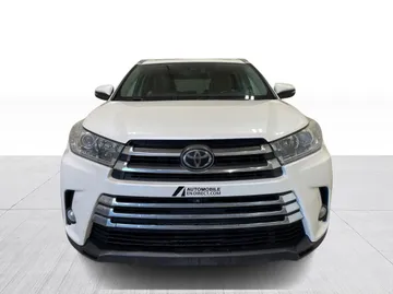 2017 Toyota Highlander - image 8