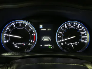 2017 Toyota Highlander - image 18