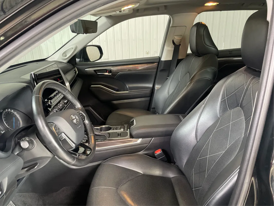 2021 Toyota Highlander Hybrid — photo 3