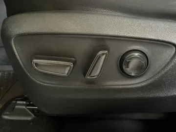2021 Toyota Highlander Hybrid - image 20