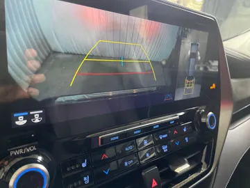 2021 Toyota Highlander Hybrid - image 25