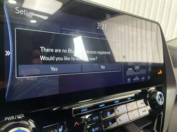 2021 Toyota Highlander Hybrid - image 31